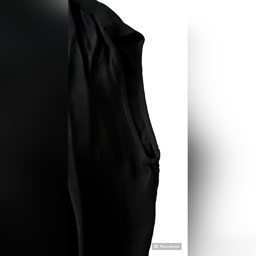 Loft sleeveless black top - Picture 3 of 4